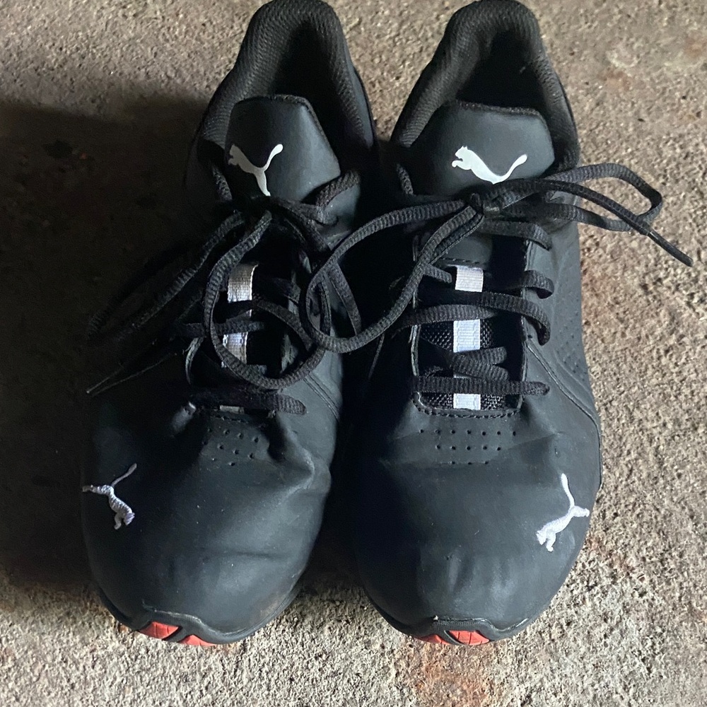 Puma Men's Black and White Athletic Shoes